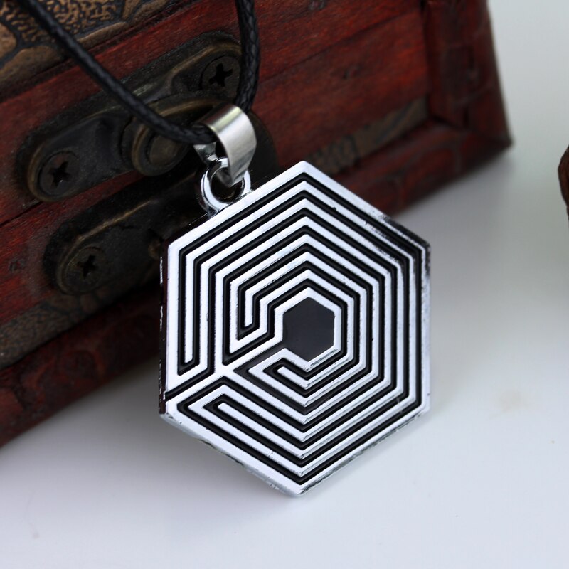 EXO Overdose Maze Necklace