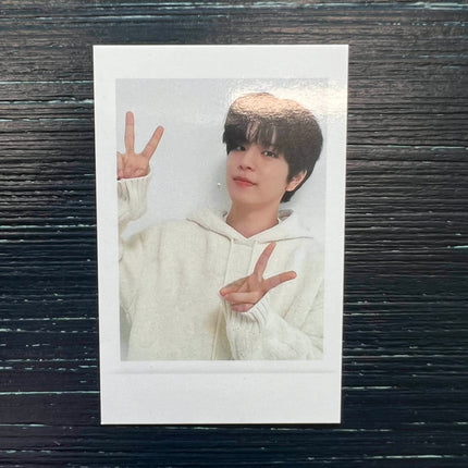 stray kids 2024 seasons greetings pre order benefit photocard