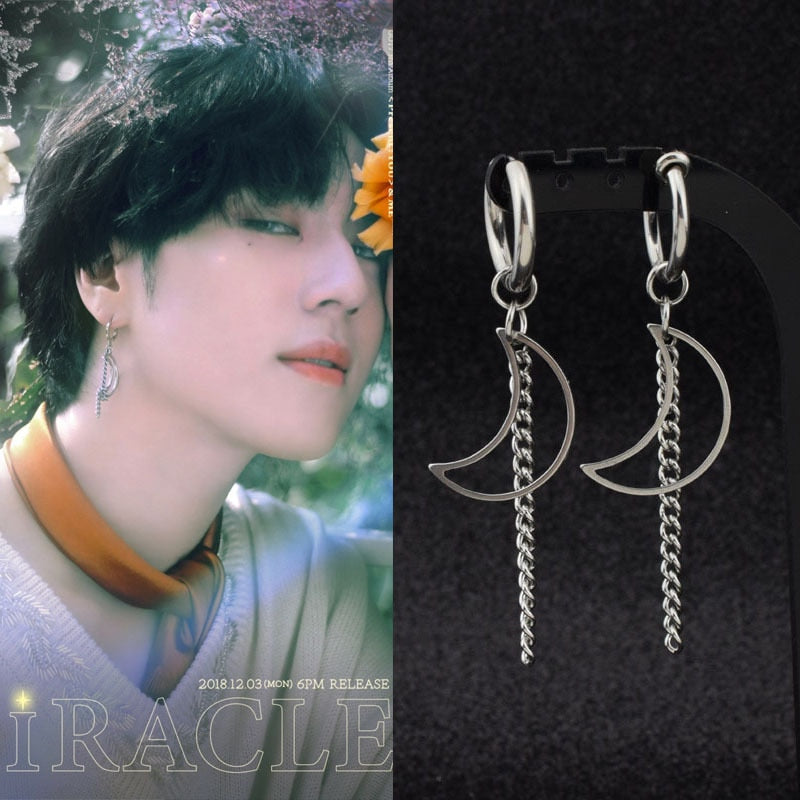 Kpop Crescent Moon Earrings